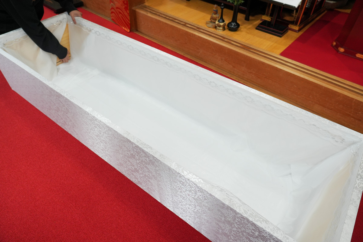 泰聖寺境内にて、テレビ大阪の番組「大阪おっさんぽ」の収録がありました。5